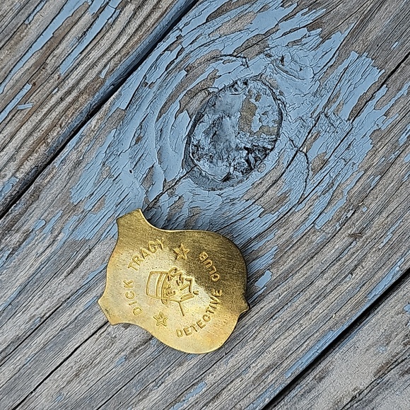 VINTAGE Dick Tracy Detective Club Badge - Picture 10 of 10
